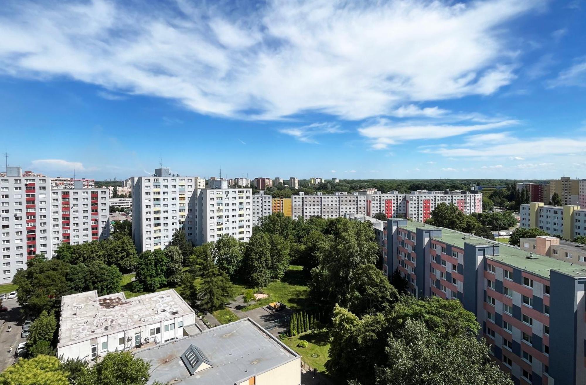 Air-conditioned Studio, Close To Centre & Tram Stop Appartamento *